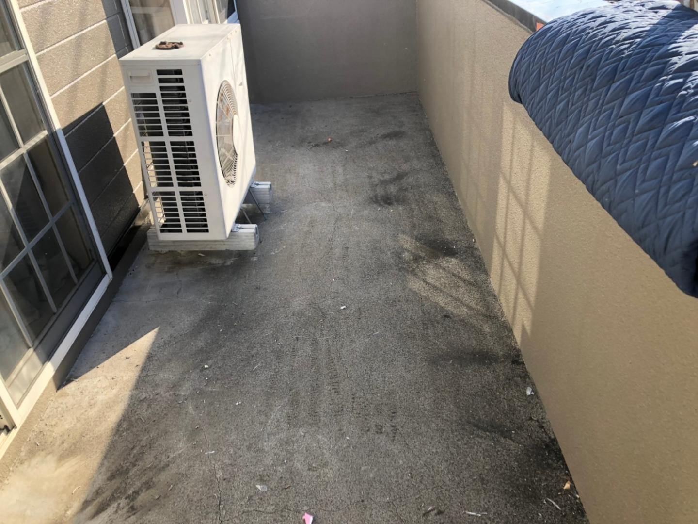 ウレタン防水密着工法